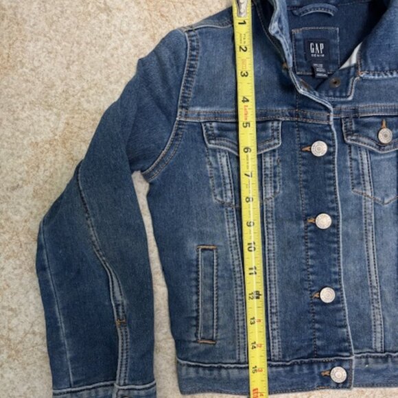 Gap Jean Jacket - Kids: 6 - 7 years, Small - Picture 8 of 9